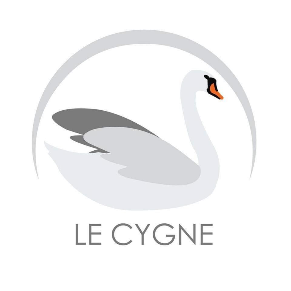 Hotel Restaurant Le Cygne Conches-en-Ouche Ngoại thất bức ảnh