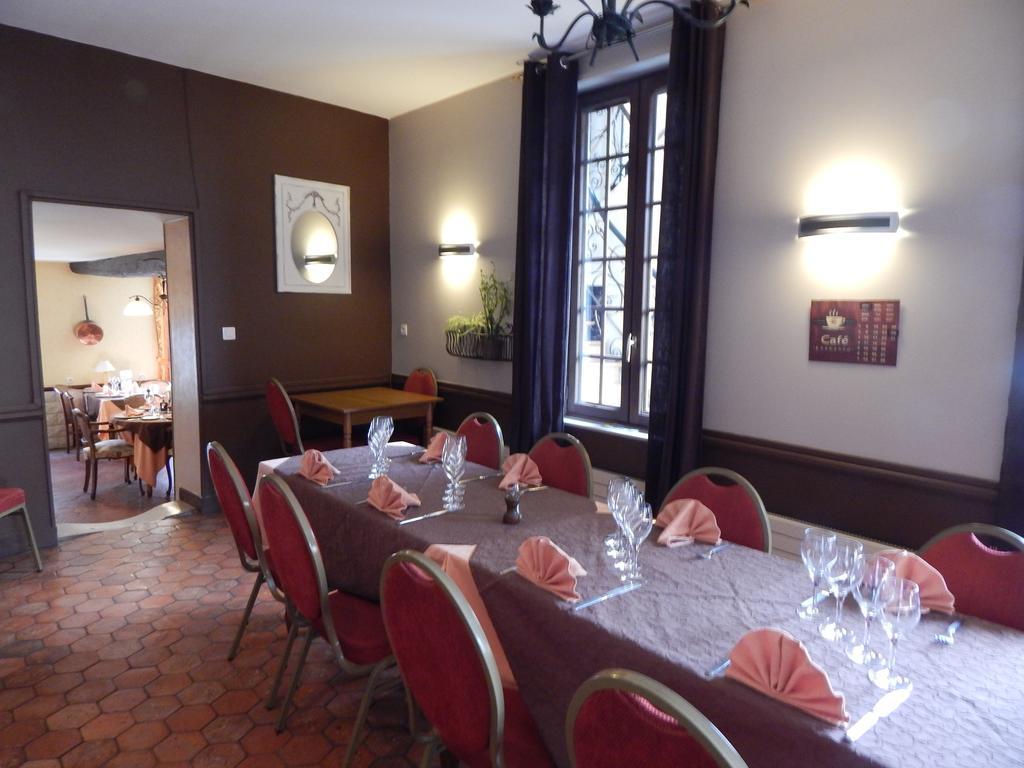 Hotel Restaurant Le Cygne Conches-en-Ouche Ngoại thất bức ảnh