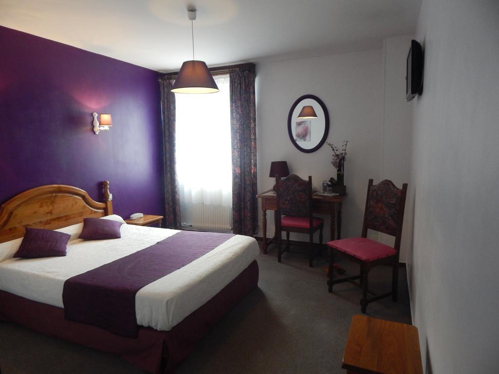 Hotel Restaurant Le Cygne Conches-en-Ouche Ngoại thất bức ảnh