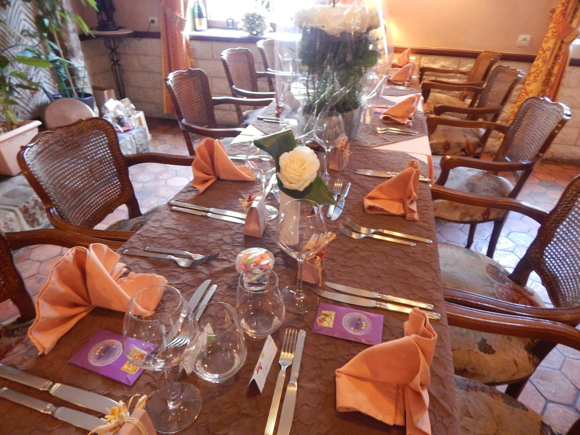 Hotel Restaurant Le Cygne Conches-en-Ouche Ngoại thất bức ảnh